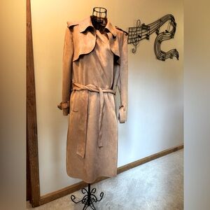 New Moda faux suede cinnamon trench like new size large